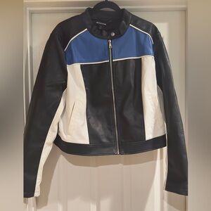 Pretty Little Thing Women's Stylish Racing Jacket w/ Sleek Black/White design